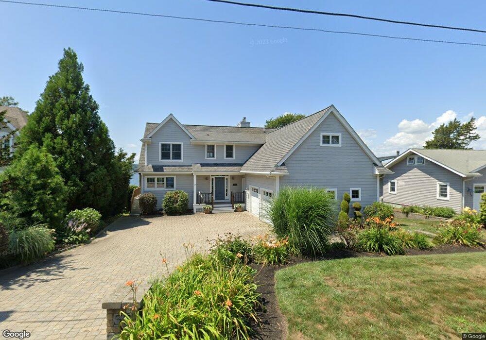 37 Seaside Dr, Jamestown, RI 02835 - photo 1