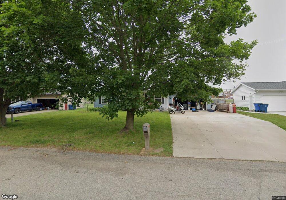 315 Anderson Dr, Wayland, MI 49348 - photo 1