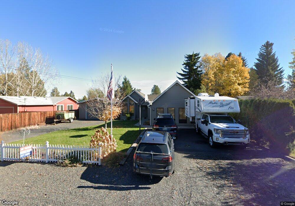 2608 SW 26th St, Redmond, OR 97756 - photo 1