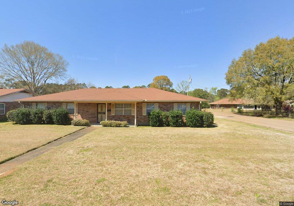 515 Maxine Ave, McComb, MS 39648 - photo 1