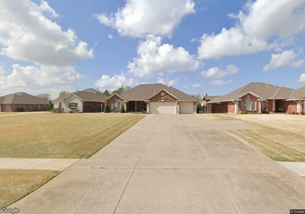 405 S Bryant Ave, Moore, OK 73160 - photo 1