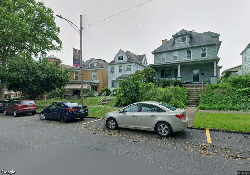 199 Washington Ave, Vandergrift, PA 15690 - photo 1