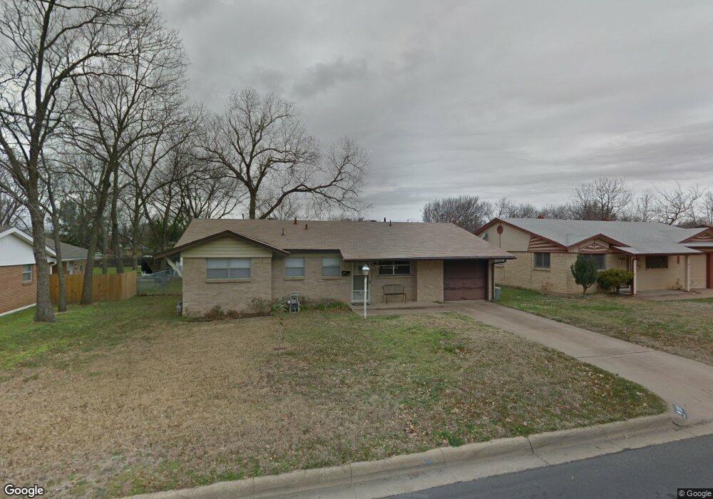 905 Russell Ln, Bedford, TX 76022 - photo 1