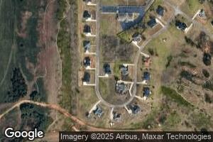 121 Bermuda Ln, Albany, GA 31707