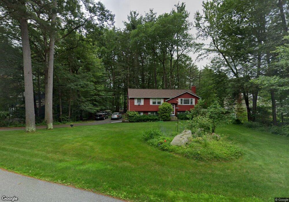 39 Lamson Dr, MerriMacK, NH 03054 - photo 1