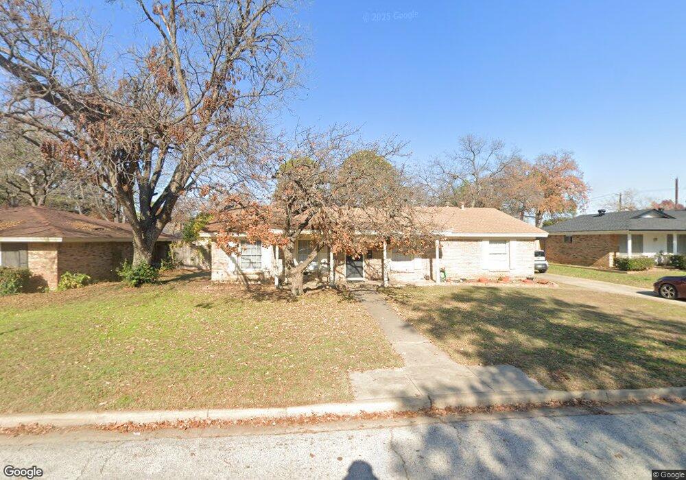 804 Donna Dr, Hurst, TX 76053 - photo 1