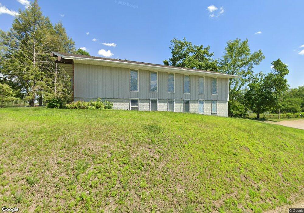 3103 Pioneer Ave SE, Cedar Rapids, IA 52403 - photo 1