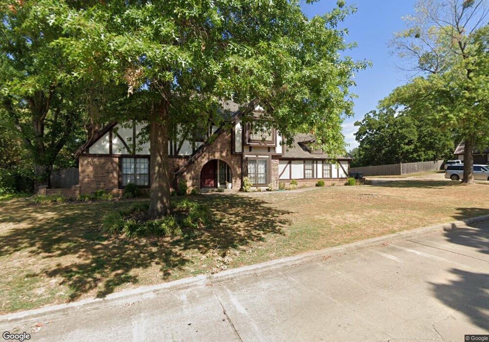 1302 N Faulkner Dr, Claremore, OK 74017 - photo 1