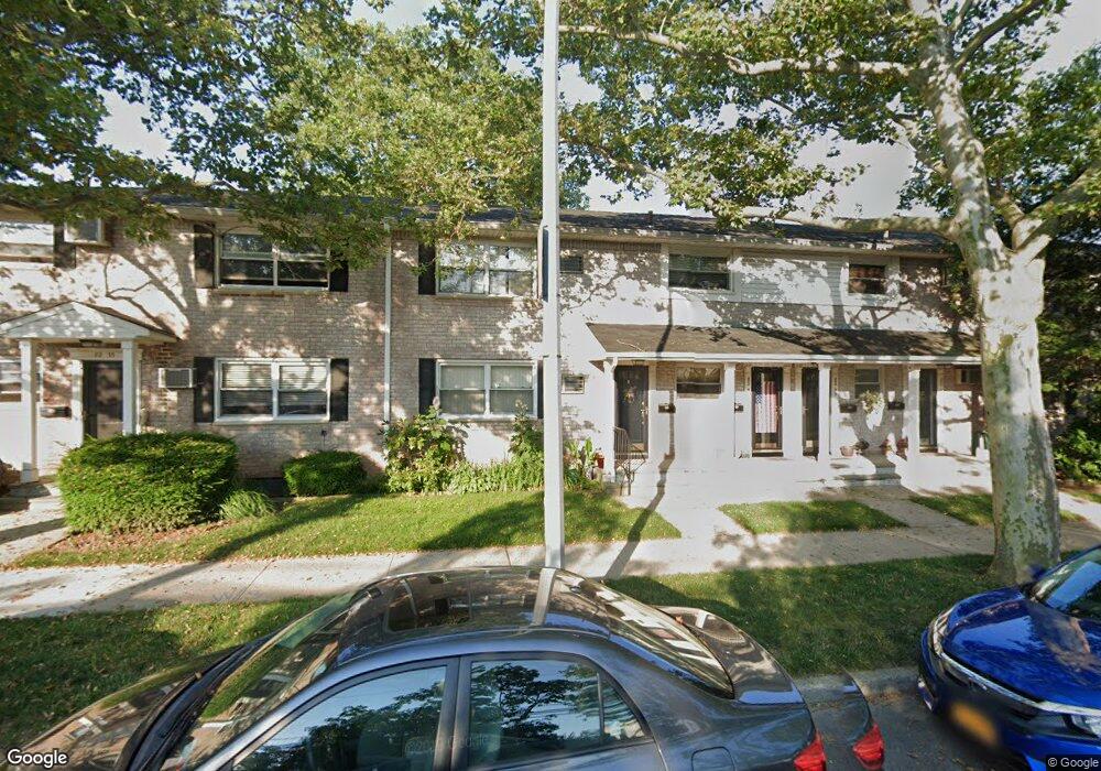 82-35 268th St unit 1st Fl, New Hyde Park, NY 11040 - photo 1