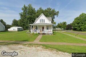 211 N Walnut St, Bowen, IL 62316