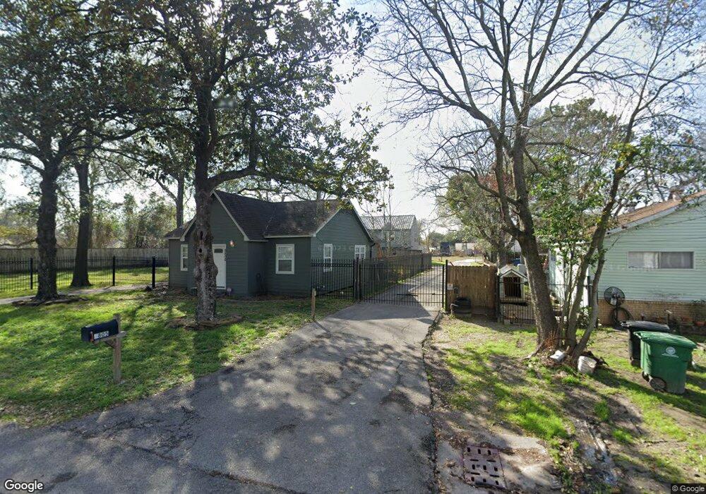 6809 Appleton St, Houston, TX 77022 - photo 1
