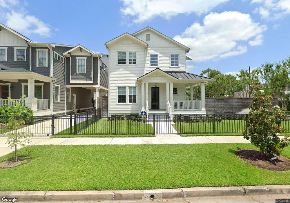 1101 E 7th 1/2 St, Houston, TX 77009 - photo 1