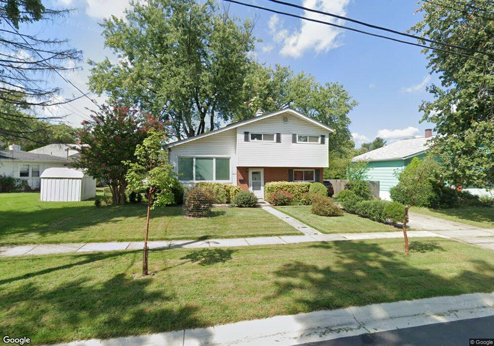 5923 Holland Rd, Rockville, MD 20851 - photo 1