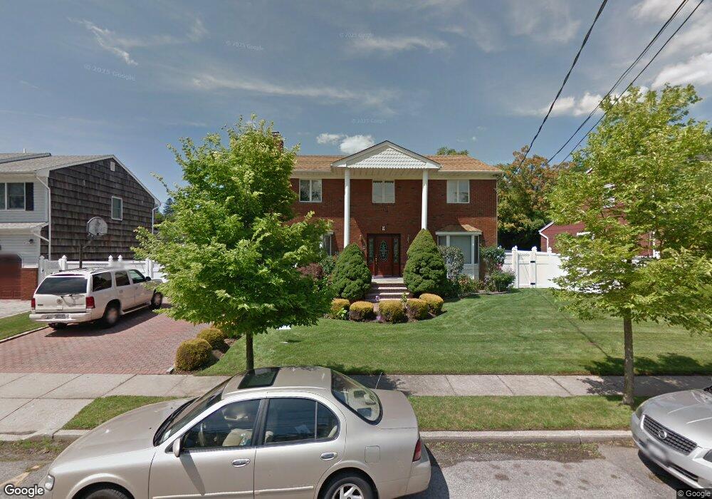 9 Russell Park Rd, Syosset, NY 11791 - photo 1