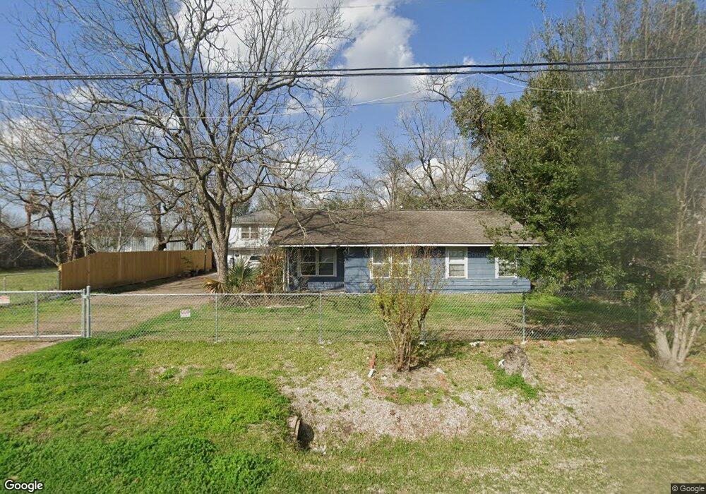 1105 Lindale St, Houston, TX 77022 - photo 1