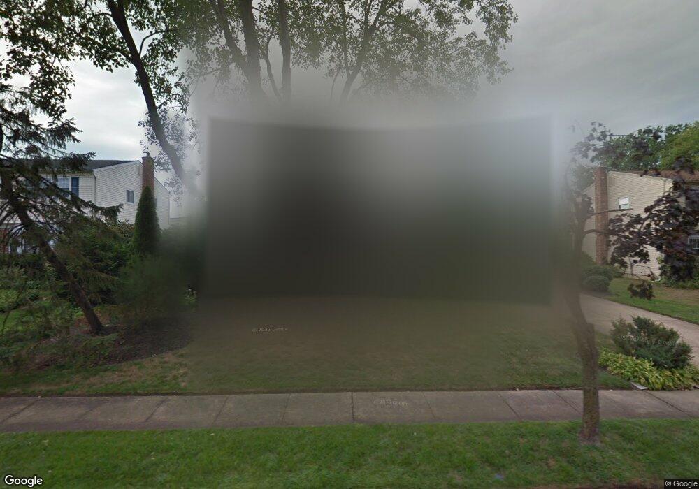 879 Lafayette Dr, Mount Laurel, NJ 08054 - photo 1