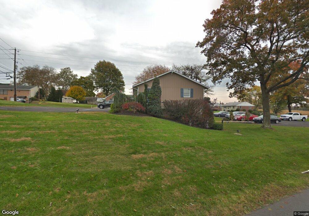 25 Swinehart Rd, Boyertown, PA 19512 - photo 1