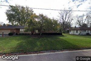 518 2nd St, Hull, IA 51239