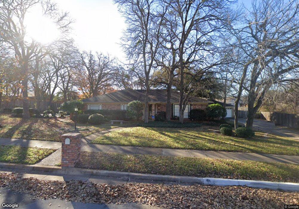 2201 Lakeview Dr, Bedford, TX 76021 - photo 1