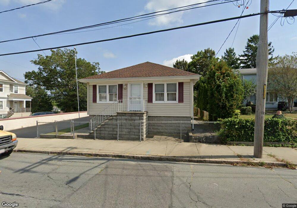 582 Jefferson St, Fall River, MA 02721 - photo 1