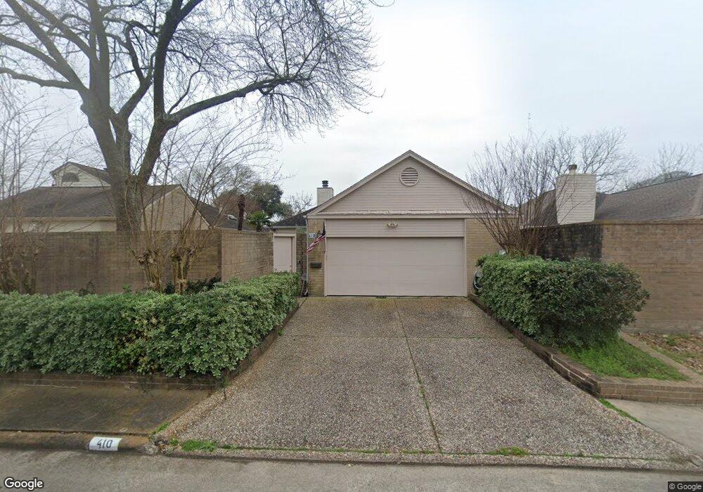 410 Towne Ct, Alvin, TX 77511 - photo 1