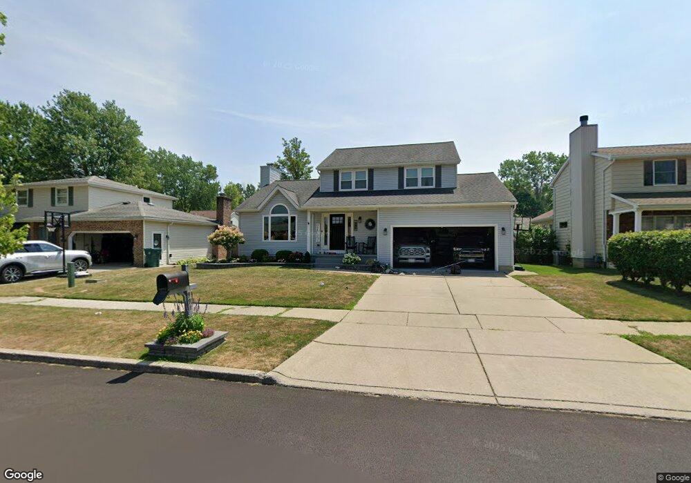 991 Remington Dr, North Tonawanda, NY 14120 - photo 1