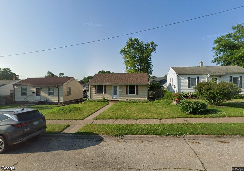 1321 W 37th St, Davenport, IA 52806 - photo 1