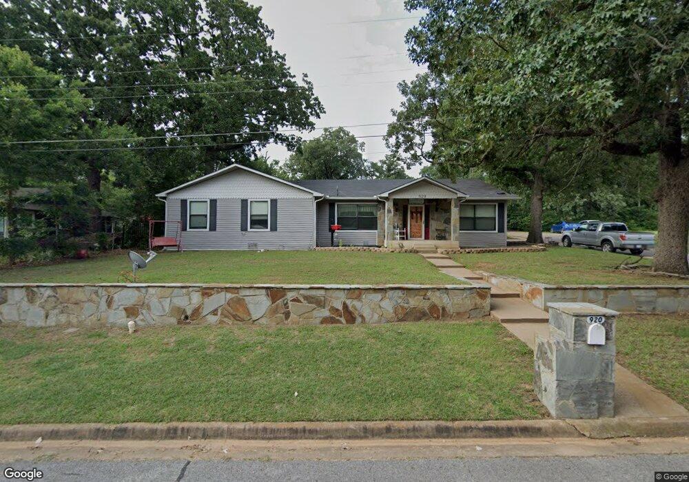 920 Thatcher St, Denison, TX 75020 - photo 1