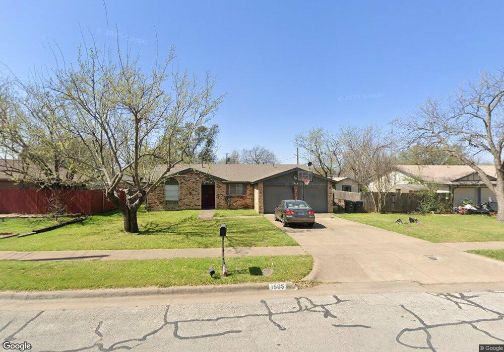 1505 Holly St, Cleburne, TX 76033 - photo 1