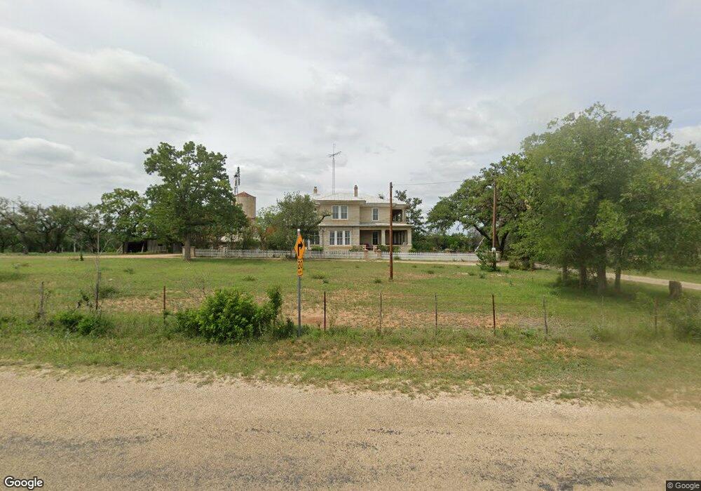 1004 S Bowie St, Fredericksburg, TX 78624 - photo 1