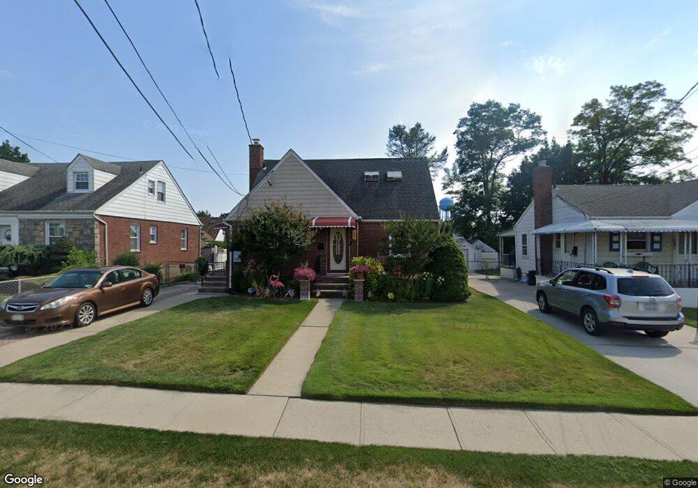 1081 Adams Ave, Franklin Square, NY 11010 - photo 1