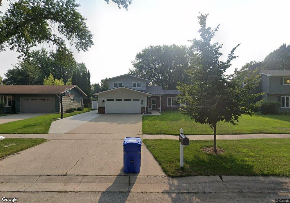 2819 Longfellow Rd N, Fargo, ND 58102 - photo 1