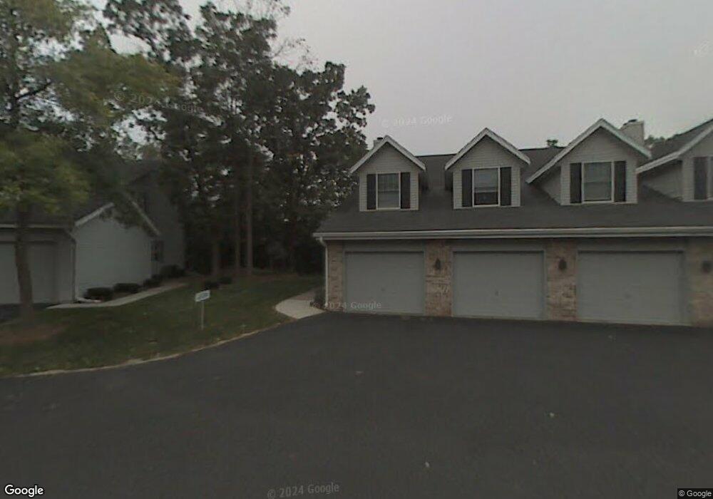 2368 Quail Hollow Ct B, Delafield, WI 53018 - photo 1
