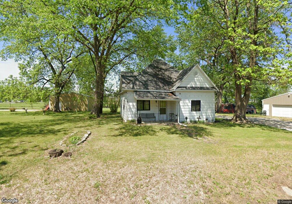 407 N Buchanan St, Moberly, MO 65270 - photo 1