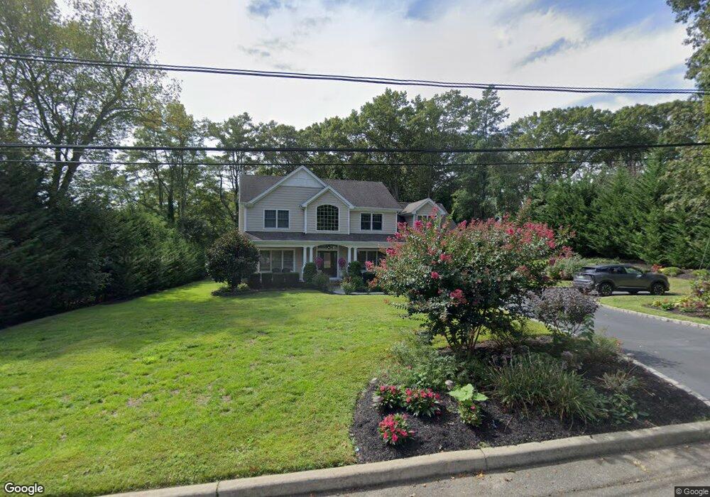 333 Concord St unit 333, Dix Hills, NY 11746 - photo 1