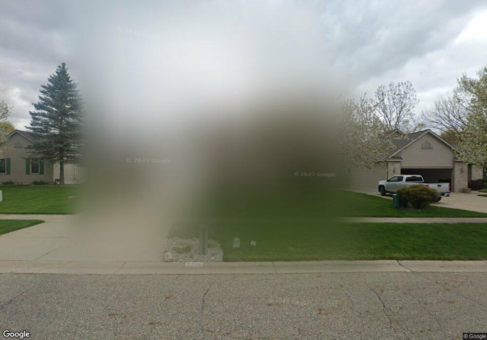 7204 Captiva Dr, Lansing, MI 48917 - photo 1