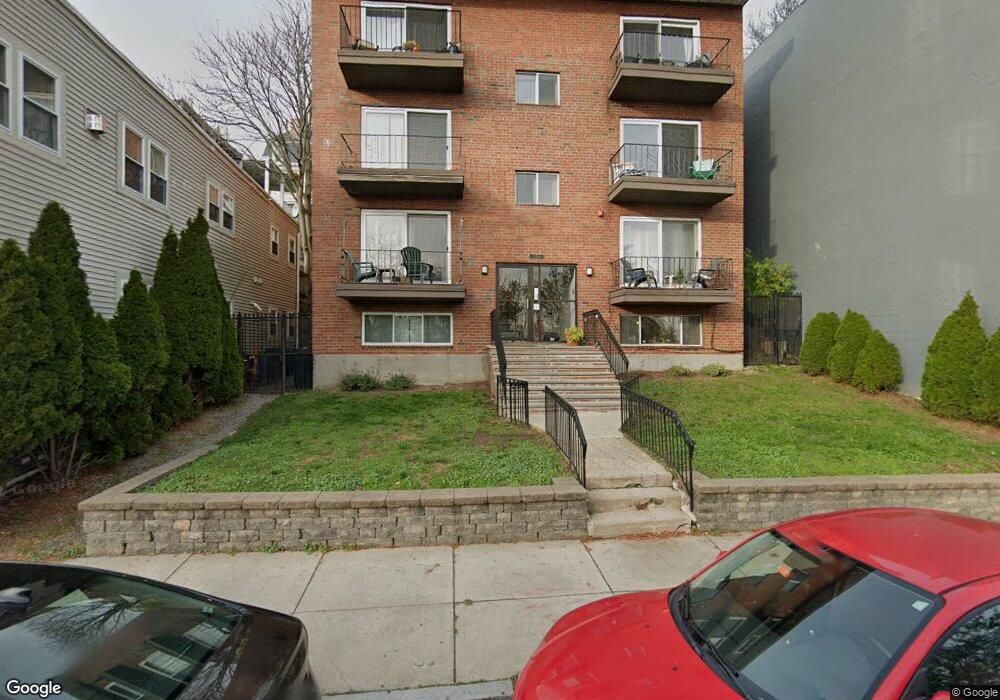 386 E 8th St, Boston, MA 02127 - photo 1