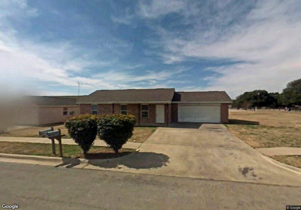 320 Kathy Ln, Granbury, TX 76049 - photo 1