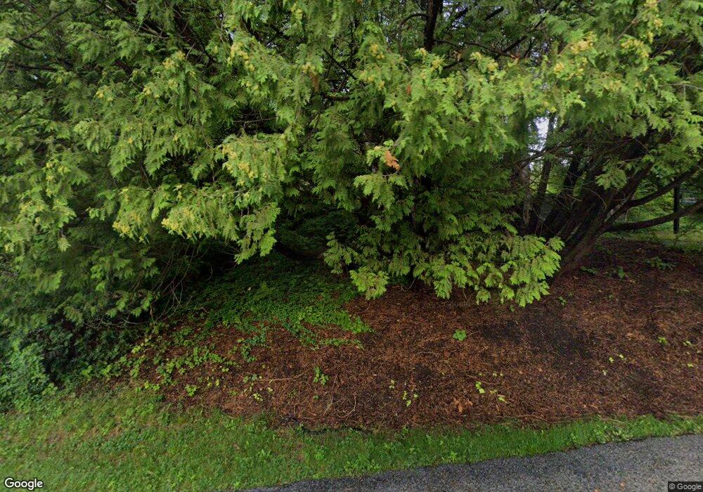 20 Ormsbee Ave, Proctor, VT 05765 - photo 1