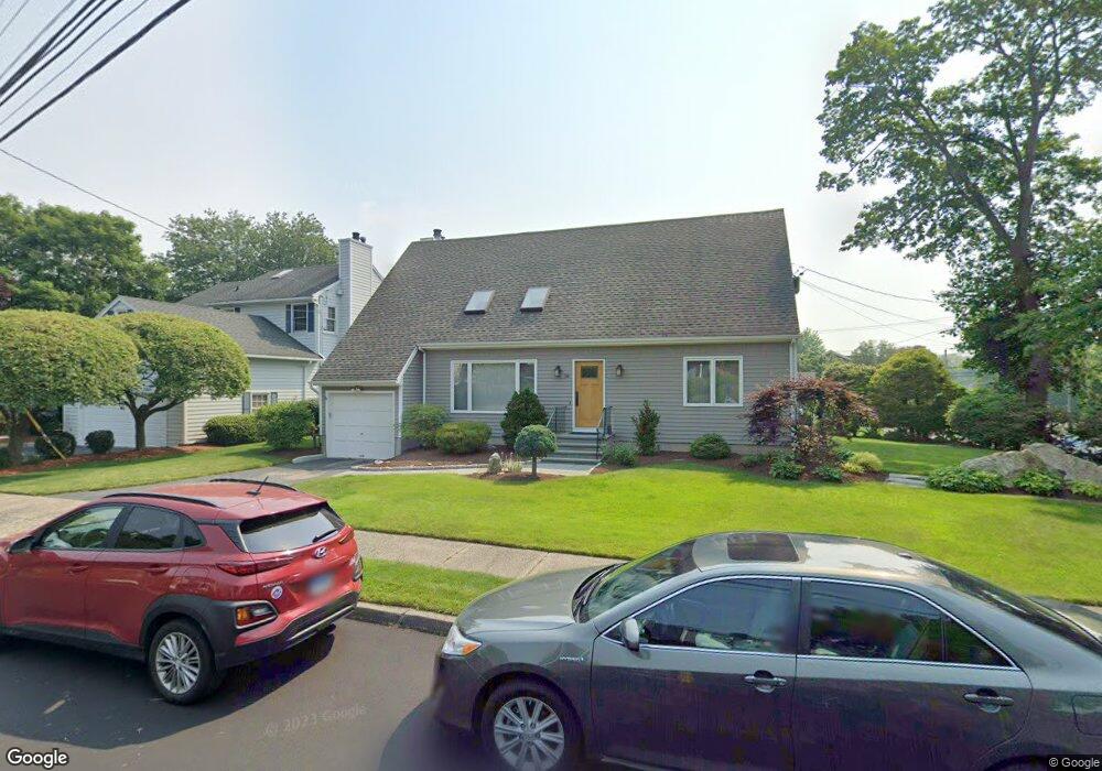 28 Bridget Ln, Fairfield, CT 06824 - photo 1