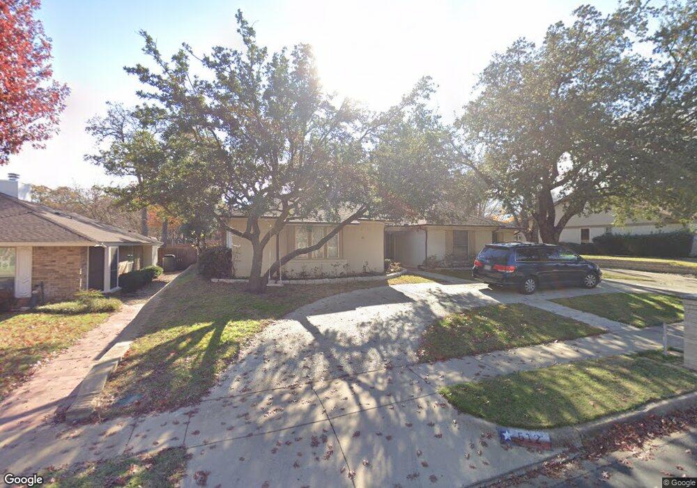 512 Eagle Dr, Bedford, TX 76021 - photo 1