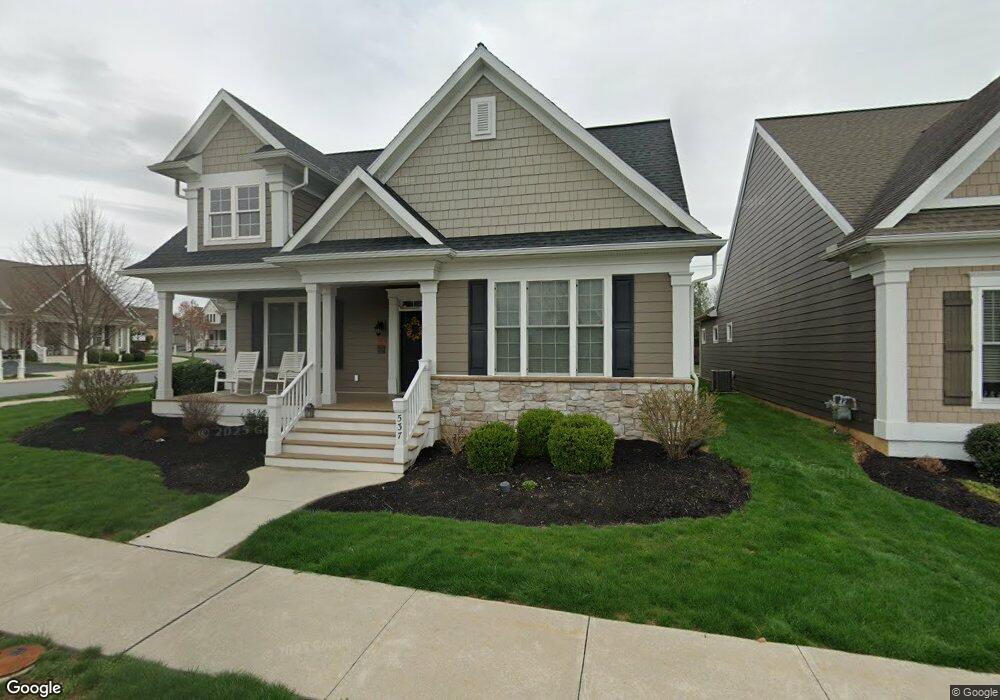 537 Landon Cir, Ephrata, PA 17522 - photo 1