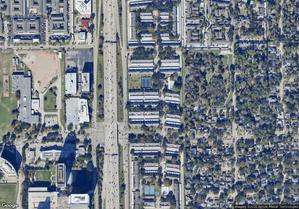 10334 Briar Forest Dr unit 29, Houston, TX 77042 - photo 1