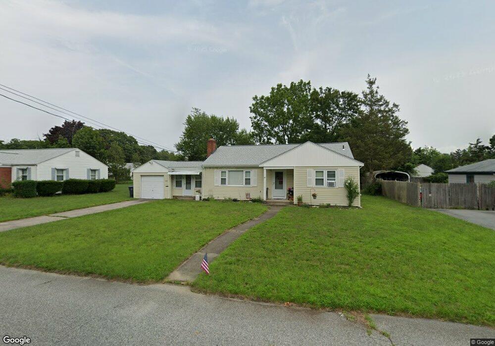 24 Missouri Dr, Warwick, RI 02886 - photo 1