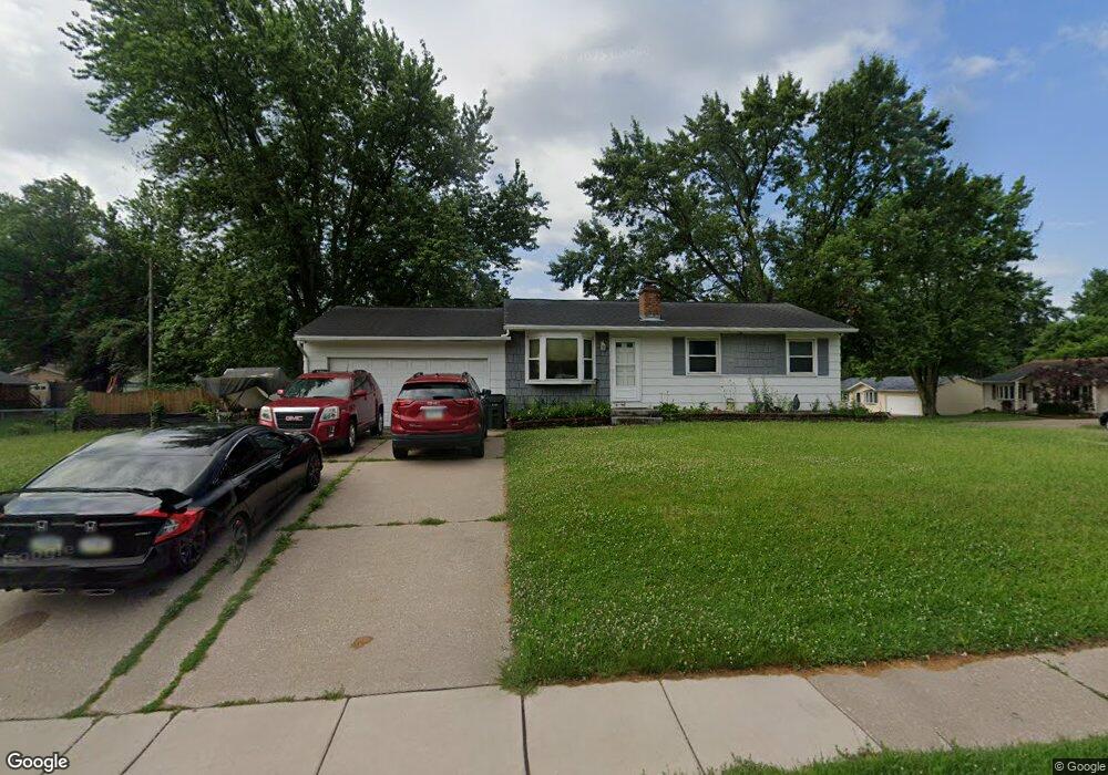 917 W 53rd St, Davenport, IA 52806 - photo 1