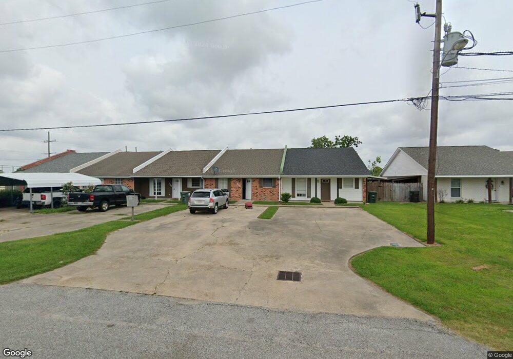 1716-1718 N Tallowood Dr unit 1718, Lake Charles, LA 70605 - photo 1