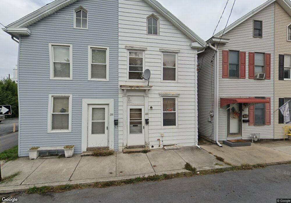 203 E Locust St, Mechanicsburg, PA 17055 - photo 1