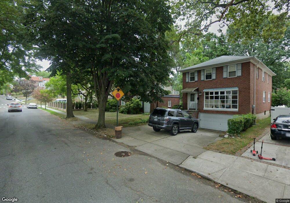 18258 80th Dr, Jamaica, NY 11432 - photo 1