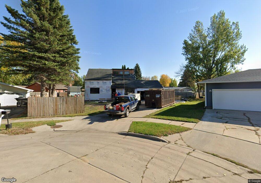 2245 Fallcreek Ct, Grand Forks, ND 58201 - photo 1