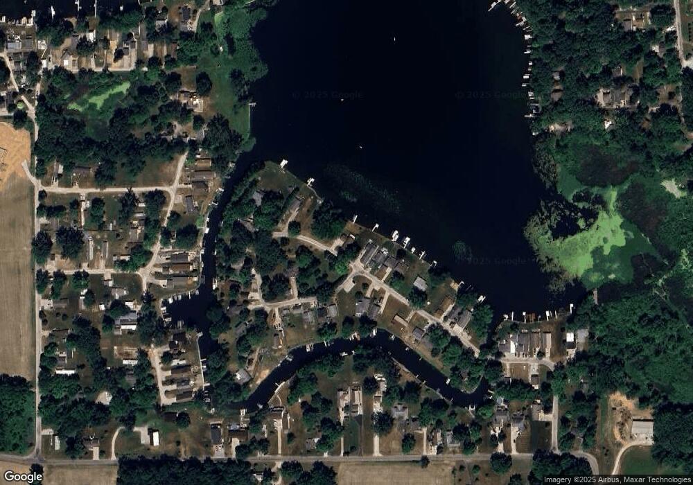 148 Ems D17 Ln, Syracuse, IN 46567 - photo 1